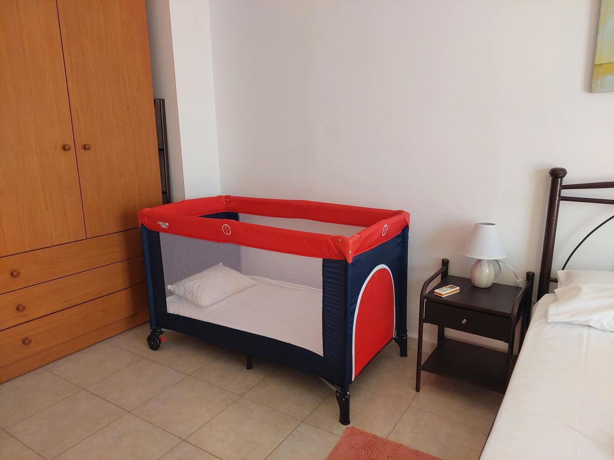 Georgia'S Family Apartment Iraklion Buitenkant foto