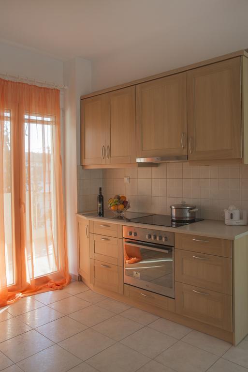 Georgia'S Family Apartment Iraklion Buitenkant foto